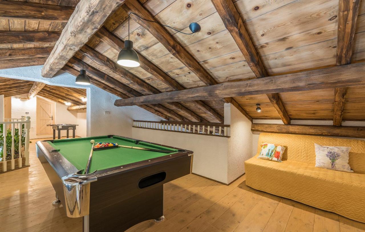 Family Villa Lipica With Private Pool And Jacuzzi Pazin Exterior photo